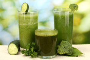BroccoliCucumberGreenJuice-850x567